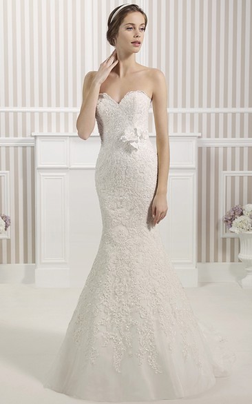 Mermaid Sweetheart Appliqued Lace Wedding Dress With Flower