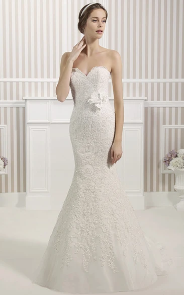 Mermaid Sweetheart Appliqued Lace Wedding Dress With Flower