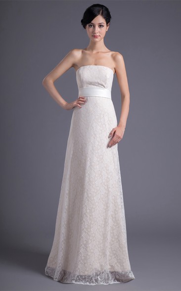 Romantic Sleeveless Strapless Satin Appliqued a Line Wedding Dresses