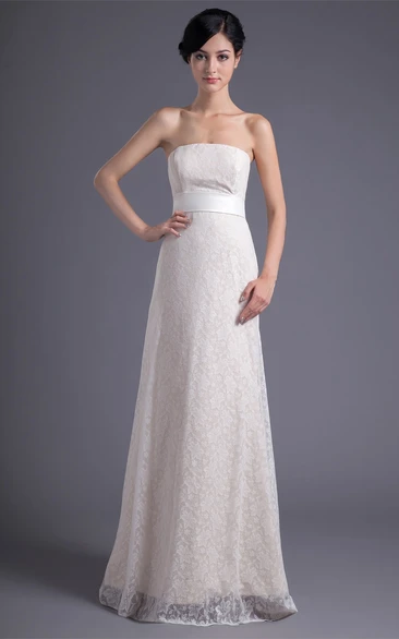 Romantic Sleeveless Strapless Satin Appliqued a Line Wedding Dresses