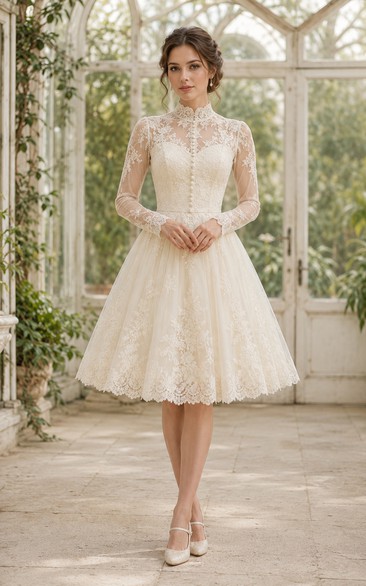 Robe de mariée mi-longue en dentelle à manches courtes et jupe en tulle souple