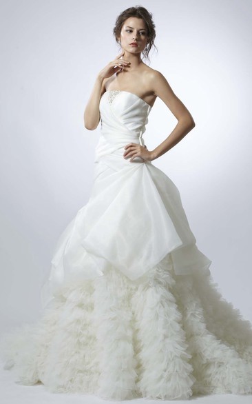 A-Line Floor-Length Sleeveless Strapless Ruffled Satin Wedding Dress With Backless Style And Beading