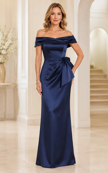 Vestido formal de satén azul marino oscuro con escote Bardot y lazo lateral.