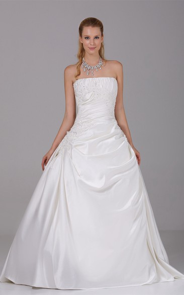 Sleeveless Satin Ruched Pick Up and Ball-Gown With Appliques