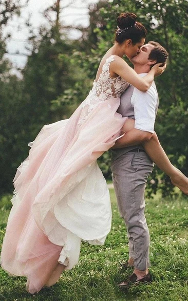 Blush Two-Tone Plunged Sleeveless Sexy Tulle Wedding Dress