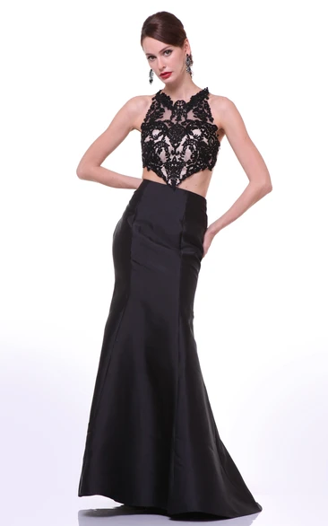 Sheath Long Jewel-Neck Sleeveless Satin Dress With Appliques