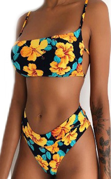 Bikini-Set mit floralen Streifen und hohem Beinausschnitt (Spaghetti)