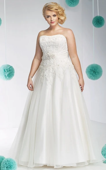 A-Line Strapless Maxi Appliqued Sleeveless Organza&Satin Plus Size Wedding Dress With Waist Jewellery And Bow