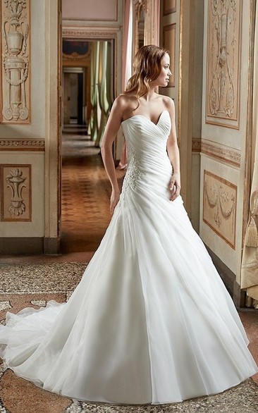 A-Line Sweetheart Long Appliqued Tulle Wedding Dress With Ruching And Corset Back