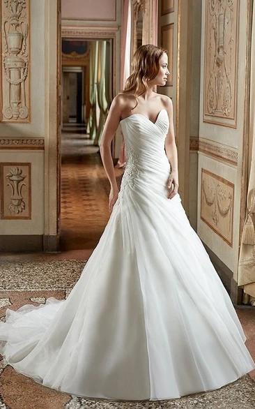 A-Line Sweetheart Long Appliqued Tulle Wedding Dress With Ruching And Corset Back