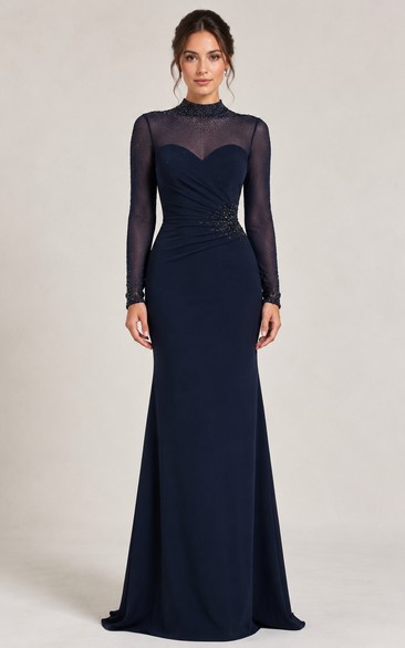 Schlichtes, marineblaues Abendkleid mit langen Ärmeln und Illusionsausschnitt
