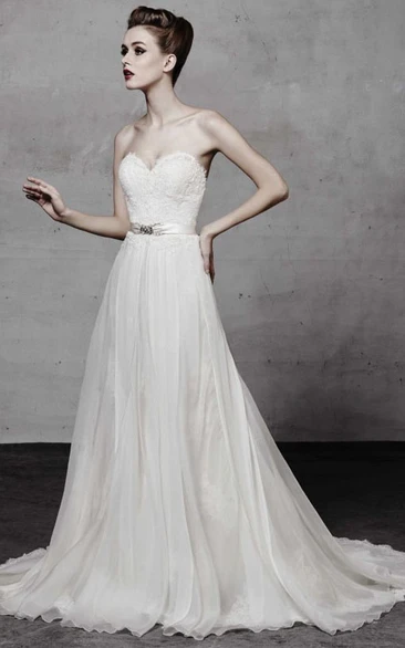 Sweetheart Maxi Chiffon Wedding Dress With Appliques