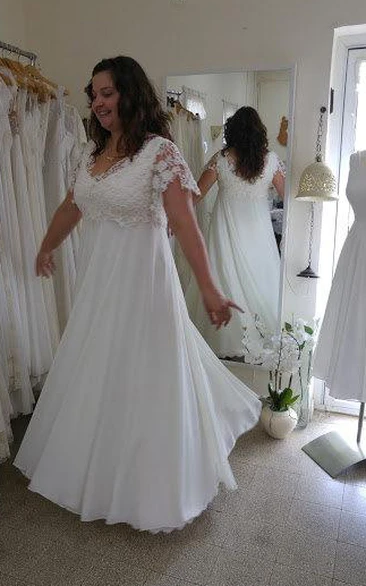 V-Neck Short Sleeve Lace Chiffon Plus Size Vintage Wedding Dress