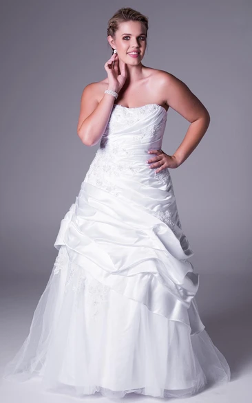 A-Line Appliqued Strapless Satin Plus Size Wedding Dress With Pick Up And Zipper