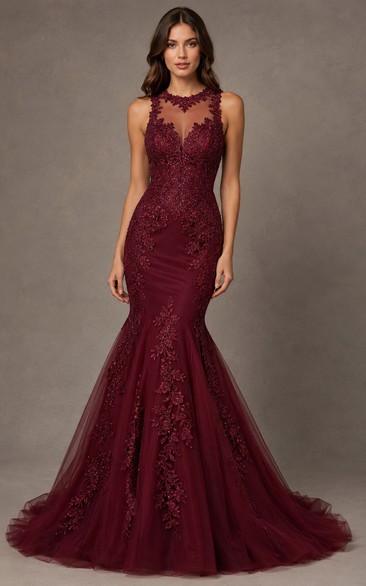 Burgunderfarbenes Meerjungfrauen-Abendkleid mit Spitzenapplikationen, hohem Kragen und Illusion-Effekt