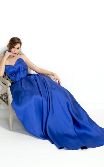 A-Line Sleeveless Sweetheart Floor-Length Satin Prom Dress