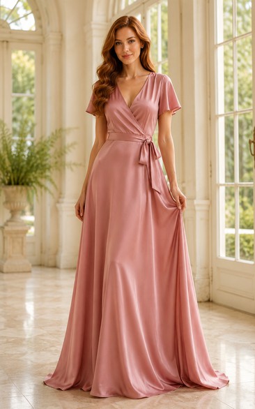 Vestido de dama de honor de satén rosa empolvado de manga corta, corte en A, con escote en V y fajín en la cintura.