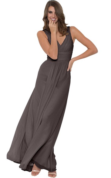 V-Neck Ruched Sleeveless Chiffon Muti-Color Convertible Bridesmaid Dress