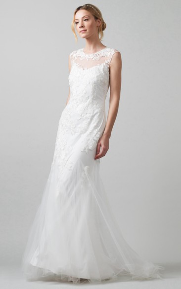Sheath Scoop-Neck Sleeveless Tulle Wedding Dress With Illusion