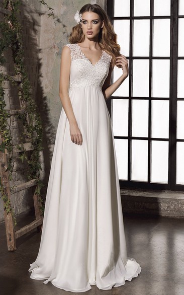 Sheath Keyhole Elegant Empire Lace Appliqued Bridal Elegance Gown With Corset Back