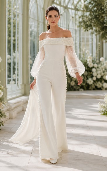 Combinaison de mariage à épaules dénudées et manches bouffantes avec drapé latéral