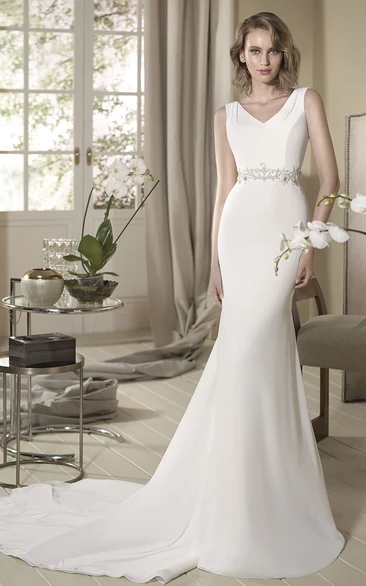 Sheath Long V-Neck Sleeveless Jeweled Wedding Dress With Appliques