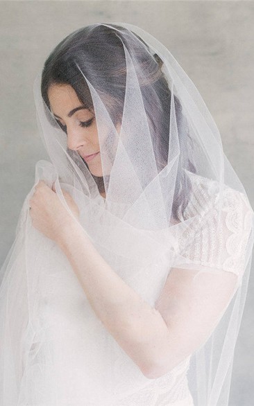 Simple Romantic Tulle Long Wedding Veil