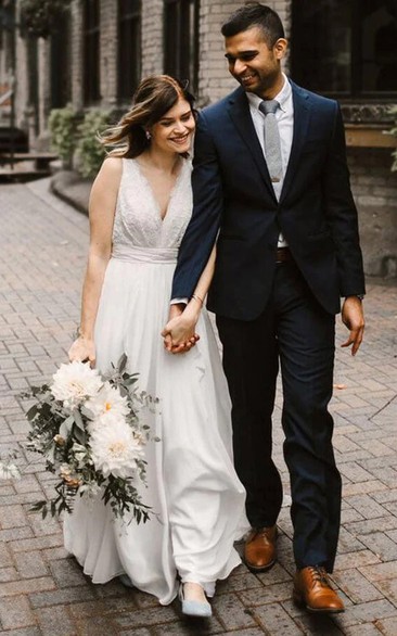 Chiffon Casual Sleeveless Empire Flowy Wedding Dress with Bow