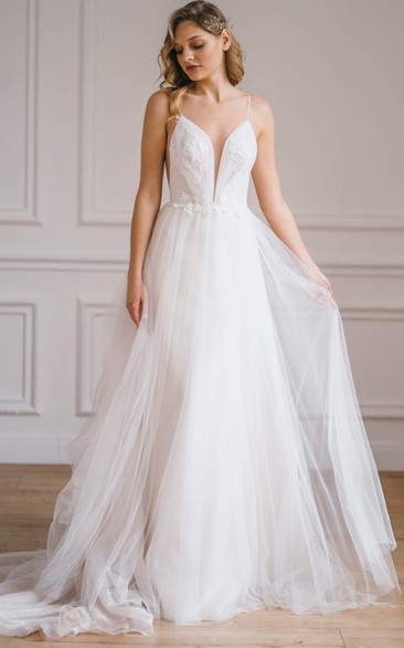 Sexy A Line Tulle Floor-length Sleeveless Deep-V Back Wedding Dress with Appliques