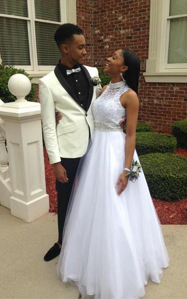 Glamorous White Beadings Tulle Wedding Dress Halter Floor-length