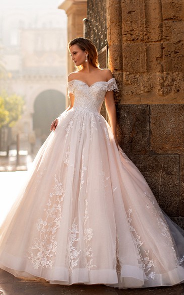 Off-the-shoulder Lace Applique Empire Ball Gown Tulle Wedding Dress