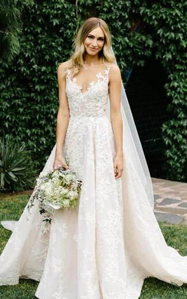 Lace Spaghetti Sheath A-line Deep-v Back Elegant Simple Wedding Dress