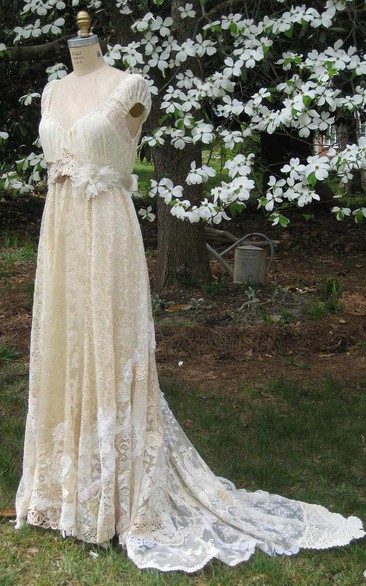 Cap-Sleeve Deep-V-Neck Vintage Lace Boho Wedding Dress With Flower And Sweep Train