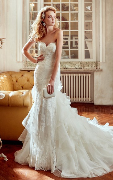 Sweetheart Lace Wedding Dress with Ruffled Tulle Train 