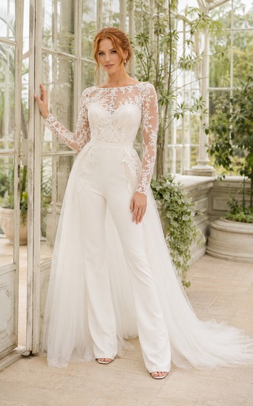 Combinaison de mariée ivoire en dentelle à manches longues avec surjupe en tulle