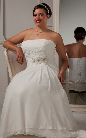 Strapless Lace-up Bridal Gown With Flower And Crystal