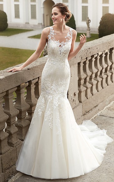 Trumpet Sleeveless Scoop-Neck Appliqued Long Lace Wedding Dress