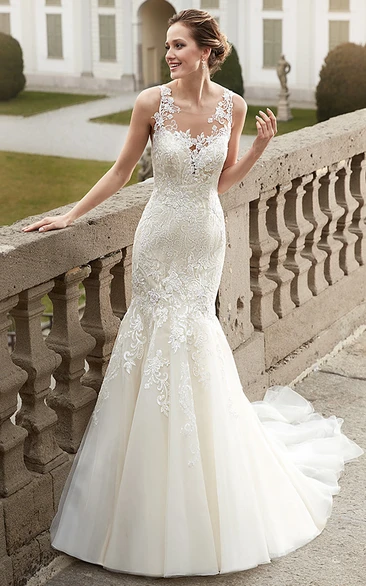 Trumpet Sleeveless Scoop-Neck Appliqued Long Lace Wedding Dress