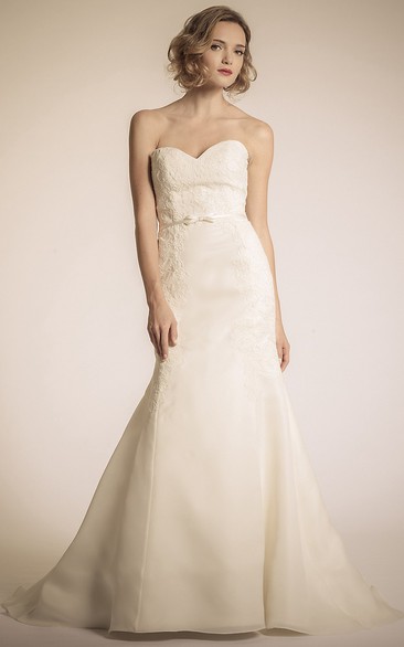 Sweetheart Satin Wedding Dress With Lace