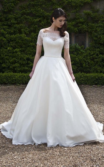 Ball Gown Bateau-Neck Short-Sleeve Tulle&Satin Wedding Dress