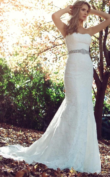 Sheath Appliqued Strapless Lace Wedding Dress Styles With Waist Jewellery