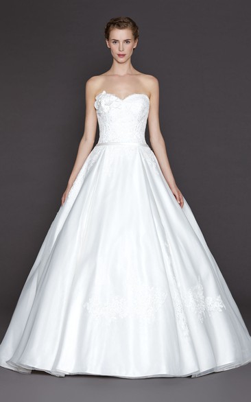 Ball Gown Sweetheart Tulle&Satin Wedding Dress
