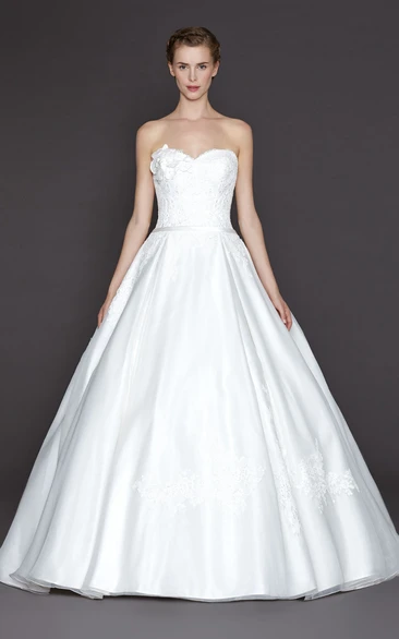 Ball Gown Sweetheart Tulle&Satin Wedding Dress
