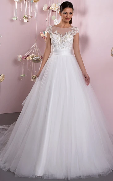 Ball Gown Cap Sleeve Appliqued Scoop Neck Tulle Wedding Dress Styles