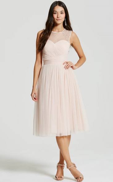 Tea-Length Sleeveless Scoop Neck Beaded Tulle Bridesmaid Dress