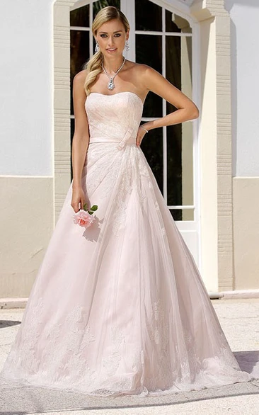 Maxi Strapless Appliqued Tulle Wedding Dress With Sweep Train