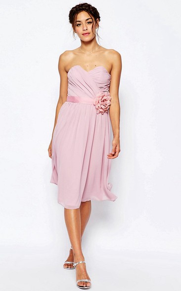 Knee-Length Sweetheart Chiffon Bridesmaid Dress With Criss Cross And Bow