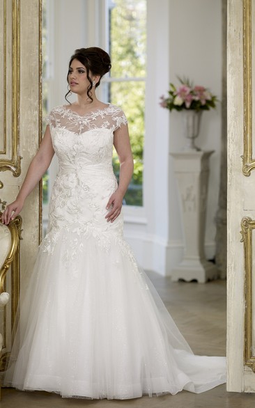 Mermaid Floor-Length Scoop Neck Short Sleeve Tulle Court Train Lace-Up Back Embroidery Bride Dress