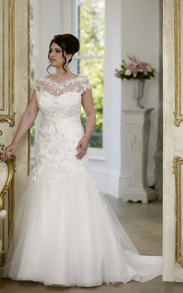 Mermaid Floor-Length Scoop Neck Short Sleeve Tulle Court Train Lace-Up Back Embroidery Bride Dress