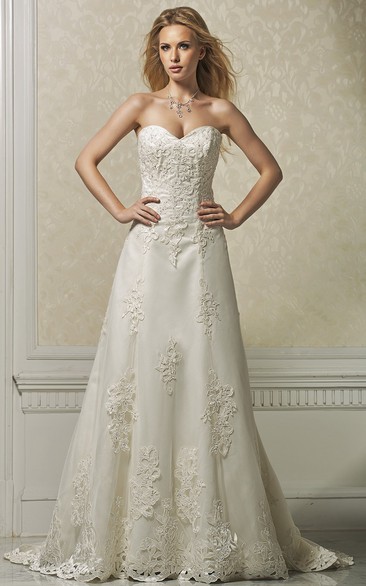 A-Line Appliqued Sweetheart Long Sleeveless Satin&Lace Wedding Dress